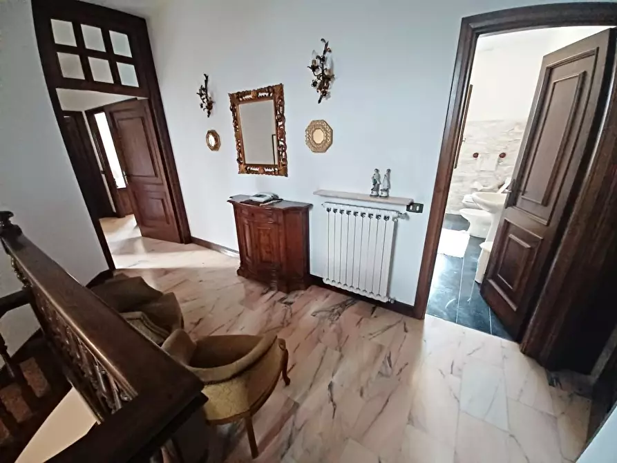 Immagine 14 di Villa in vendita  a Carrara