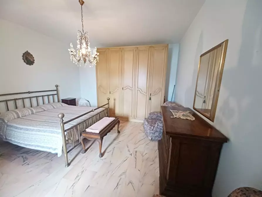 Immagine 35 di Villa in vendita  a Carrara