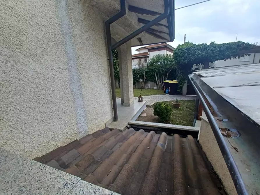 Immagine 44 di Villa in vendita  a Carrara