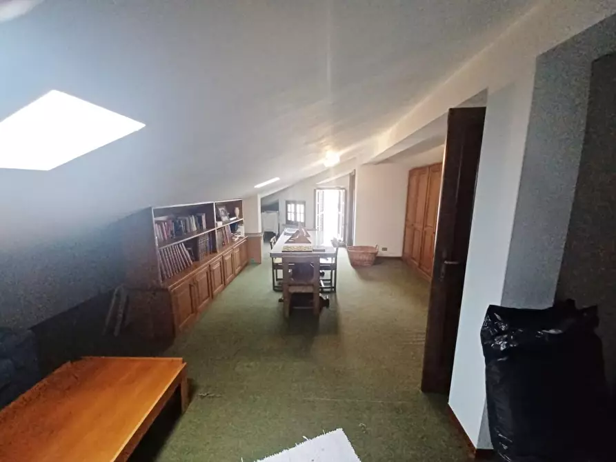 Immagine 38 di Villa in vendita  a Carrara