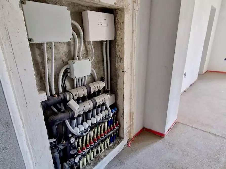 Immagine 17 di Appartamento in vendita  a Pisa