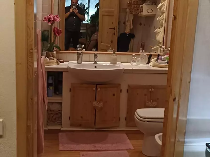 Immagine 17 di Appartamento in vendita  a Carrara