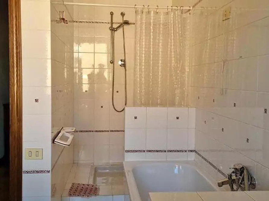 Immagine 22 di Porzione di casa in vendita  a Colle Di Val D'elsa