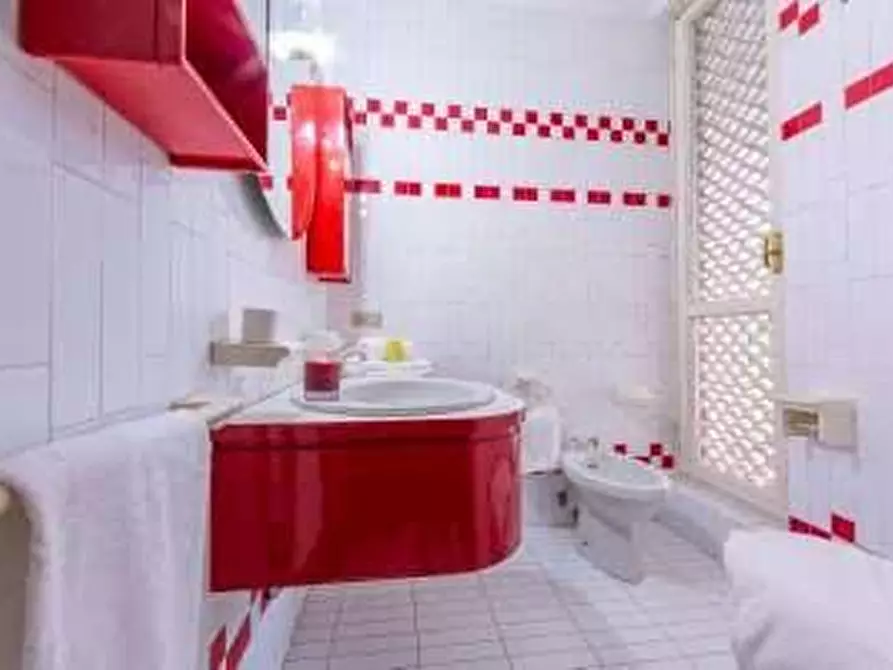 Immagine 25 di Villa in vendita  a Pietrasanta