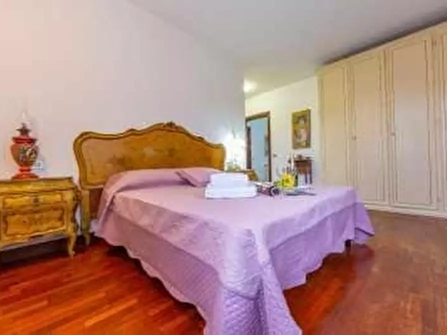 Immagine 16 di Villa in vendita  a Pietrasanta