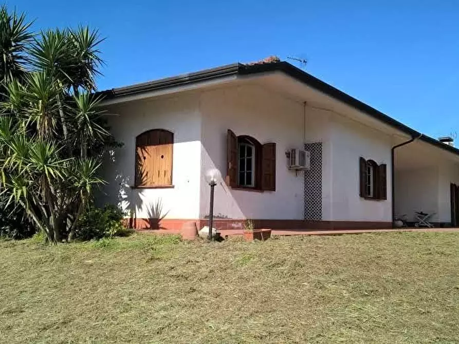 Immagine 30 di Villa in vendita  a Pietrasanta