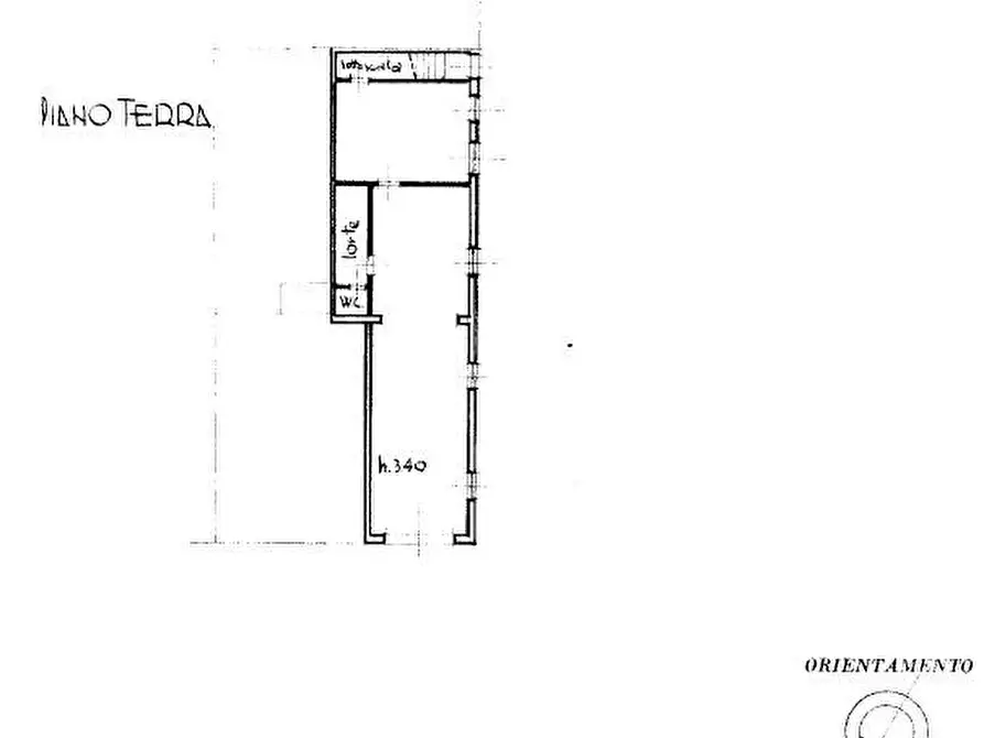 Immagine 6 di Locale commerciale in vendita  a Viareggio