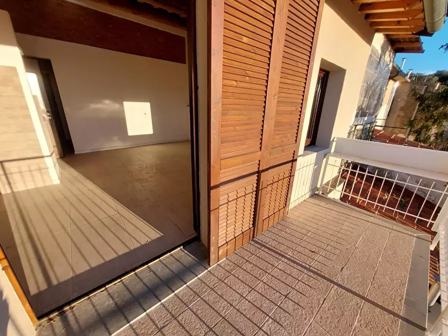 Immagine 18 di Appartamento in vendita  a Pontedera