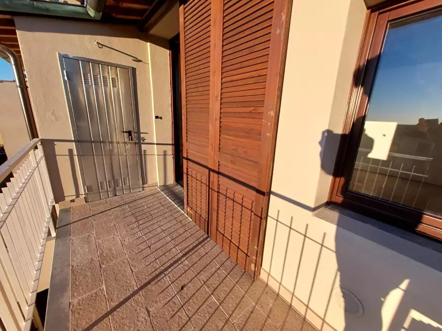 Immagine 19 di Appartamento in vendita  a Pontedera