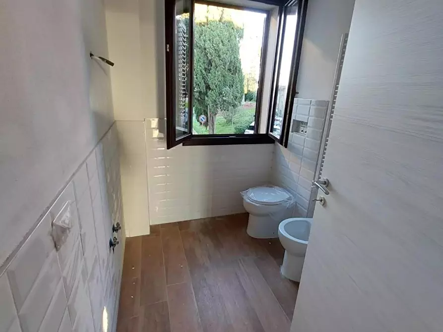 Immagine 8 di Appartamento in vendita  a Pontedera