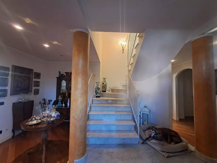 Immagine 9 di Casa indipendente in vendita  a Massa