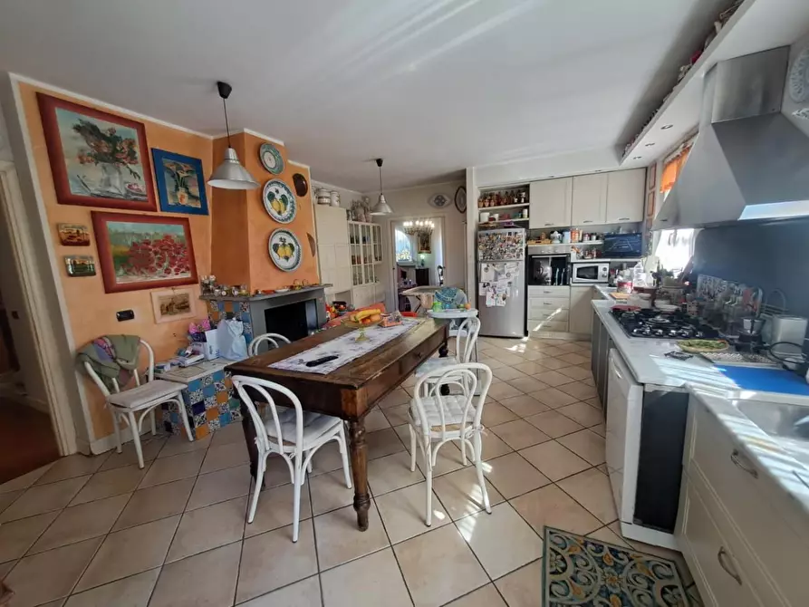 Immagine 7 di Casa indipendente in vendita  a Massa