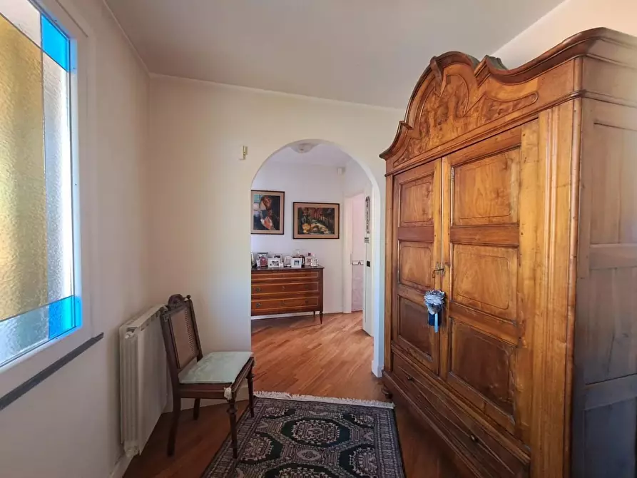 Immagine 12 di Casa indipendente in vendita  a Massa