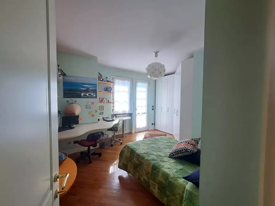 Immagine 18 di Casa indipendente in vendita  a Massa