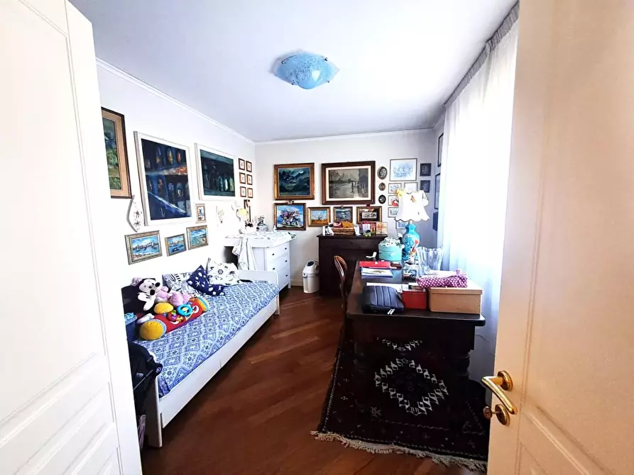 Immagine 21 di Casa indipendente in vendita  a Massa