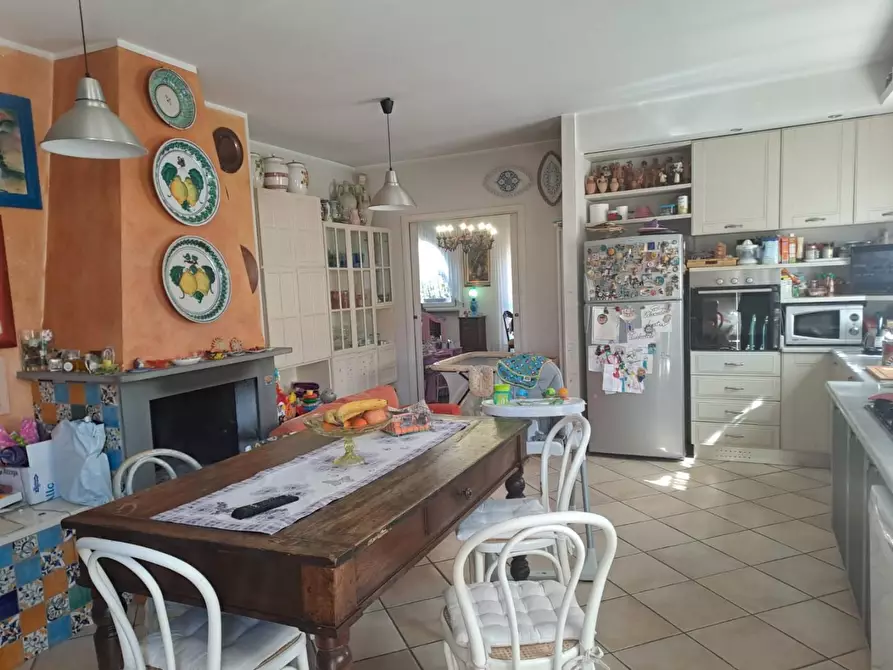 Immagine 8 di Casa indipendente in vendita  a Massa