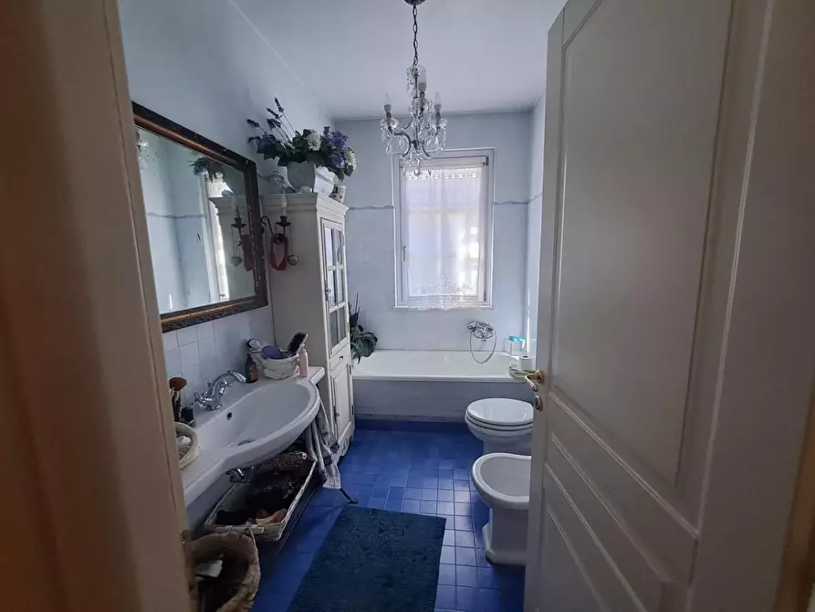 Immagine 16 di Casa indipendente in vendita  a Massa