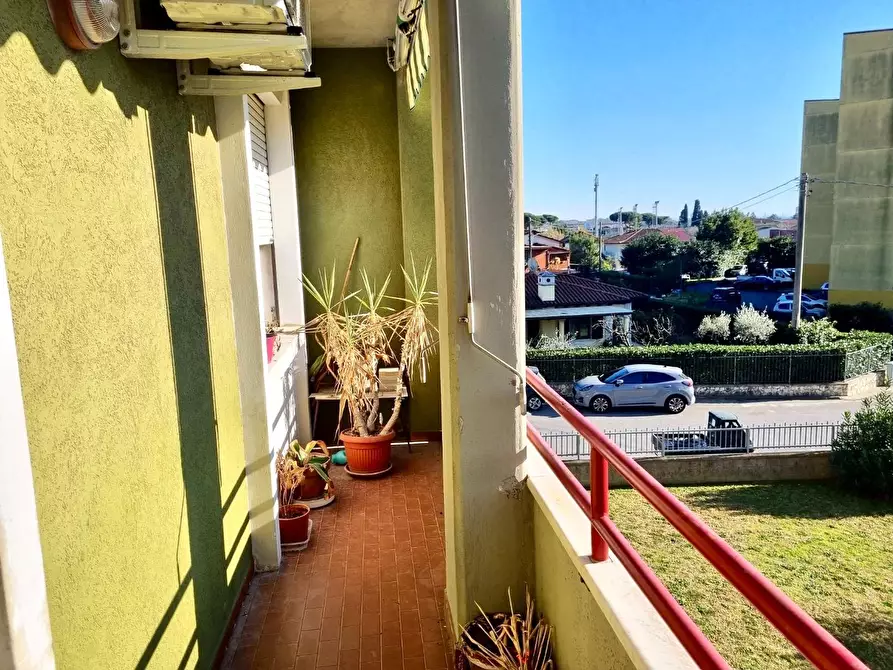 Immagine 5 di Appartamento in vendita  a Massa