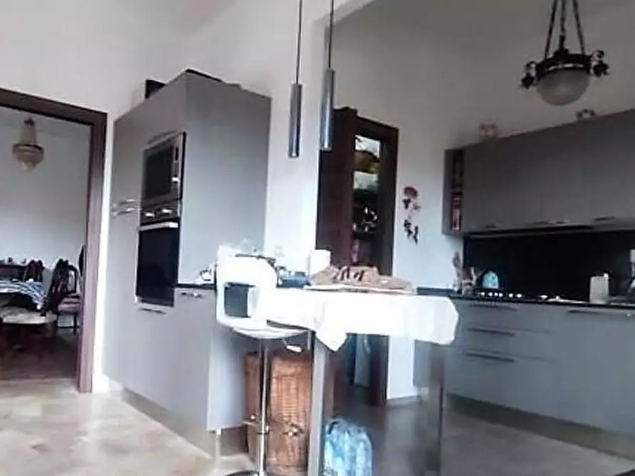 Immagine 11 di Appartamento in vendita  a Siena