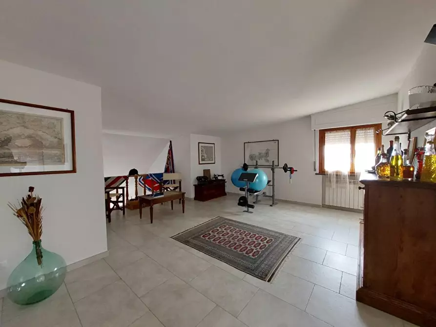 Immagine 23 di Mansarda in vendita  a Pontedera