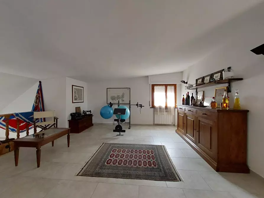 Immagine 25 di Mansarda in vendita  a Pontedera