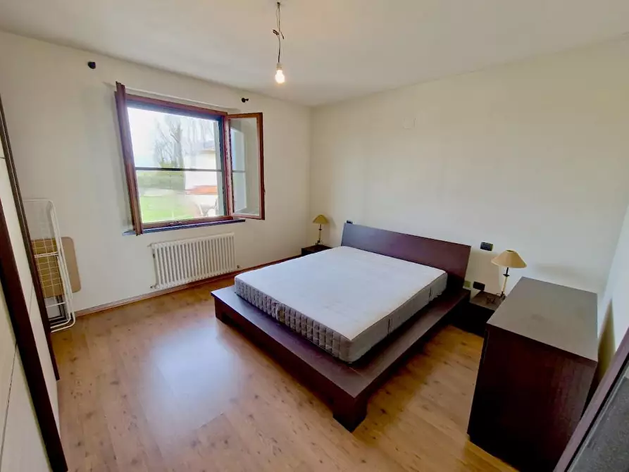 Immagine 7 di Villa in vendita  a San Giuliano Terme