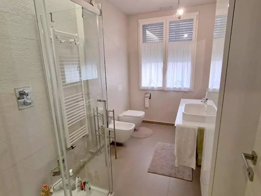 Immagine 28 di Villa in vendita  a Pisa