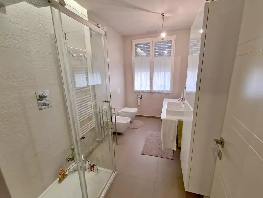 Immagine 27 di Villa in vendita  a Pisa