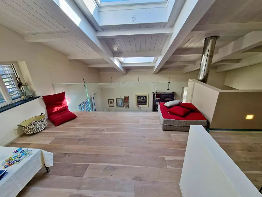 Immagine 16 di Villa in vendita  a Pisa