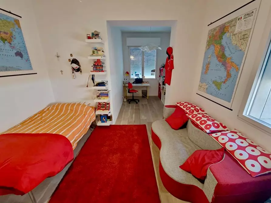 Immagine 22 di Villa in vendita  a Pisa