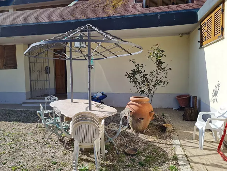 Immagine 3 di Casa bifamiliare in vendita  a Piombino