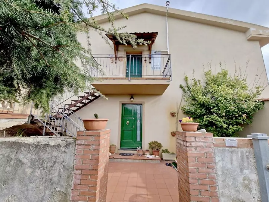 Immagine 1 di Villa in vendita  a San Giuliano Terme