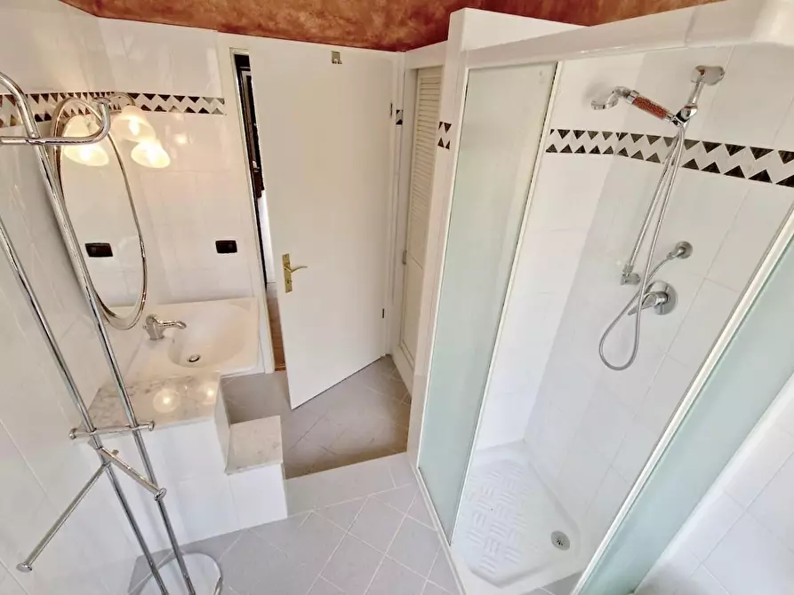 Immagine 14 di Villa in vendita  a San Giuliano Terme