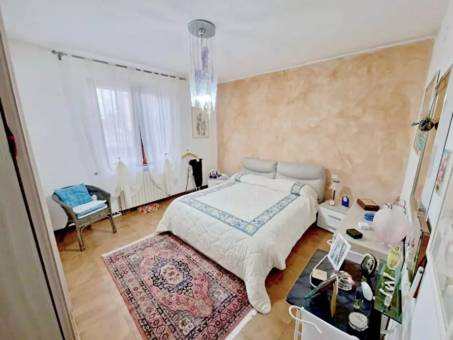 Immagine 19 di Villa in vendita  a San Giuliano Terme