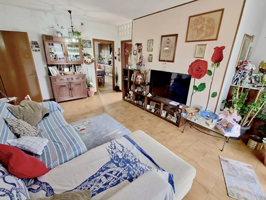 Immagine 15 di Villa in vendita  a San Giuliano Terme