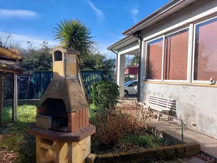 Immagine 22 di Villa in vendita  a Castelnuovo Magra