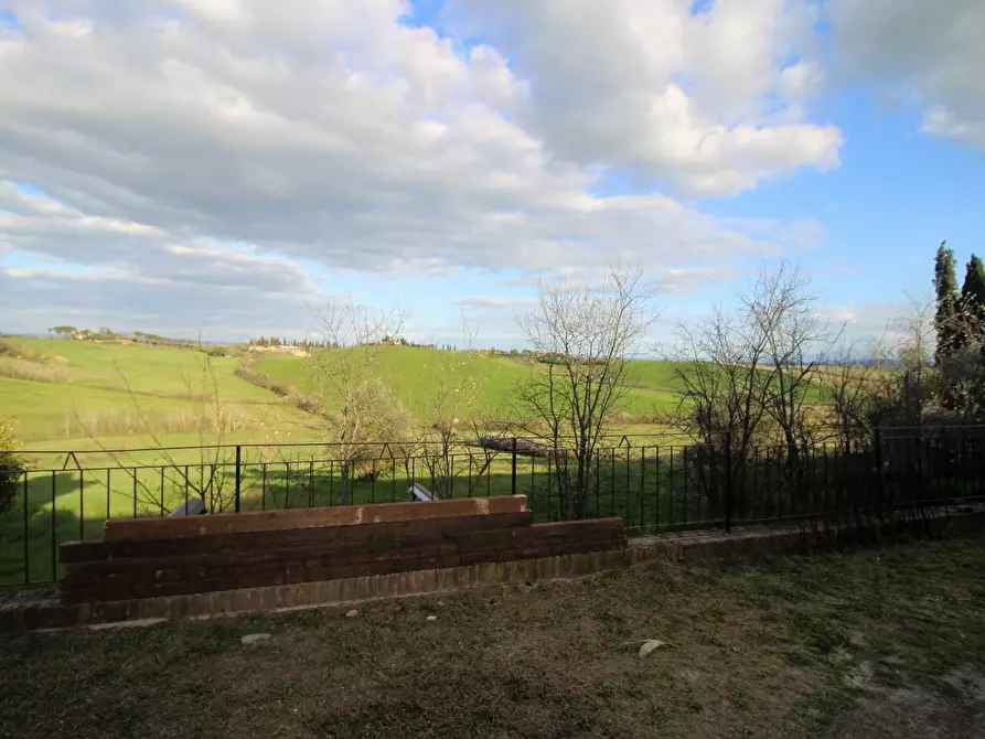 Immagine 8 di Porzione di casa in vendita  a Siena