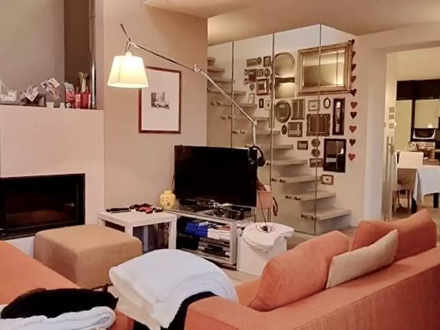 Immagine 7 di Villa in vendita  a Pisa