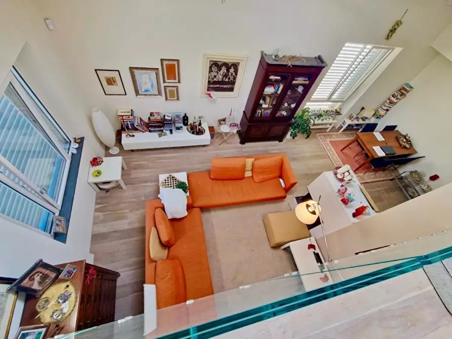 Immagine 17 di Villa in vendita  a Pisa