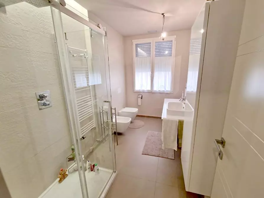 Immagine 34 di Villa in vendita  a Pisa