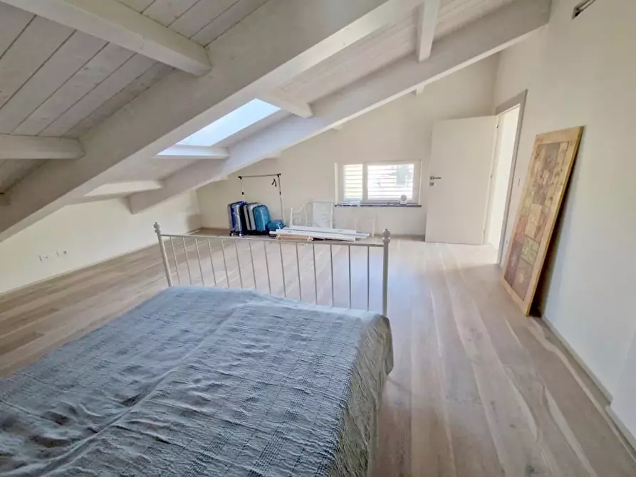 Immagine 23 di Villa in vendita  a Pisa