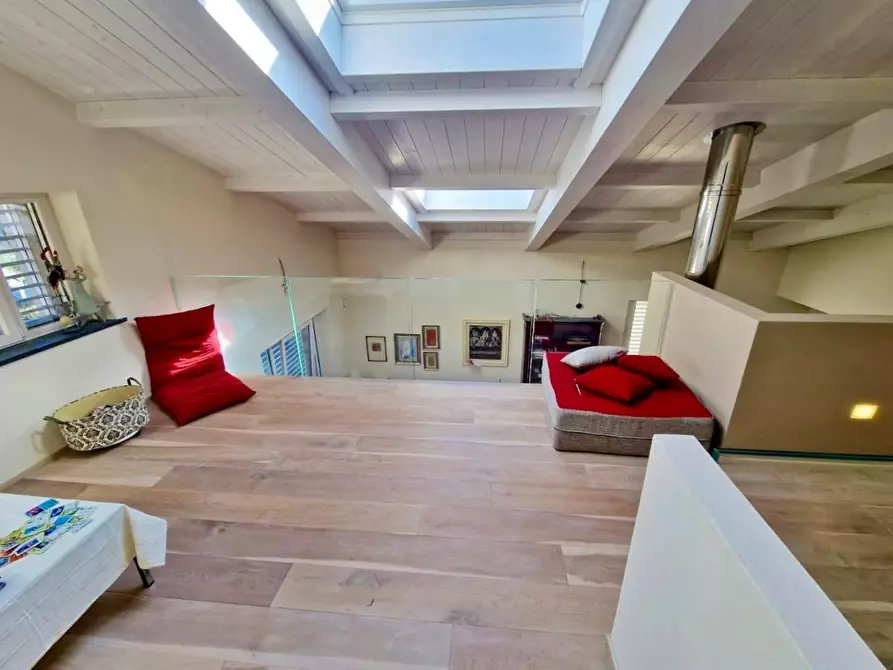 Immagine 20 di Villa in vendita  a Pisa