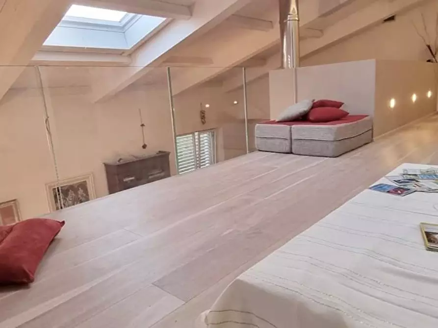 Immagine 19 di Villa in vendita  a Pisa