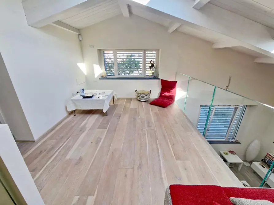 Immagine 21 di Villa in vendita  a Pisa