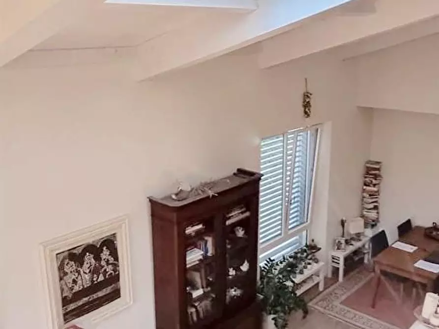 Immagine 18 di Villa in vendita  a Pisa