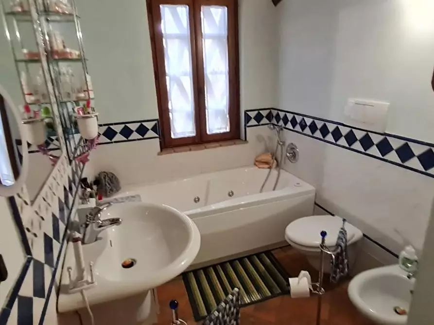 Immagine 30 di Casa semindipendente in vendita  a Monteriggioni