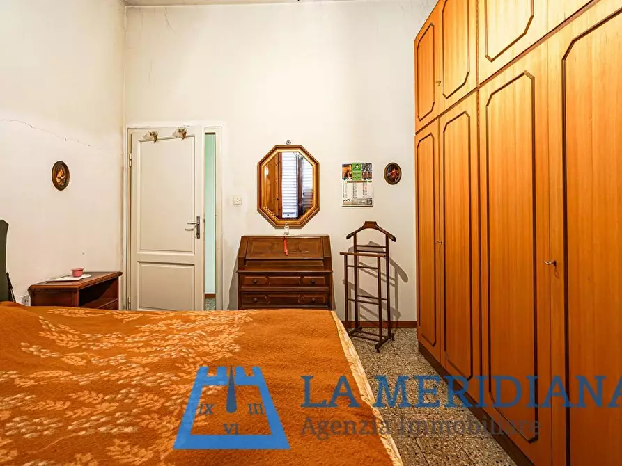 Immagine 39 di Palazzo in vendita  a Lamporecchio