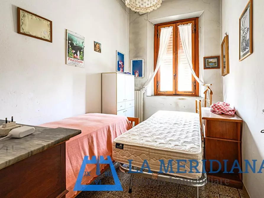 Immagine 32 di Palazzo in vendita  a Lamporecchio