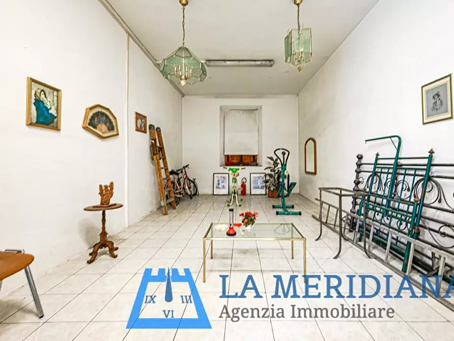 Immagine 18 di Palazzo in vendita  a Lamporecchio