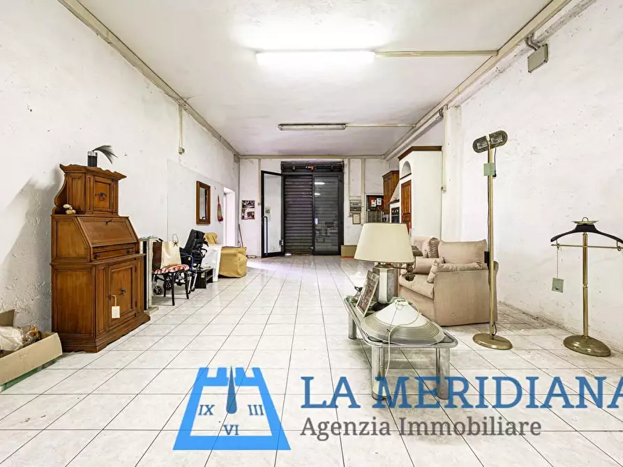 Immagine 19 di Palazzo in vendita  a Lamporecchio